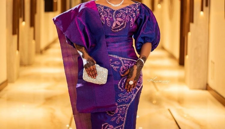 Pretty Aso Ebi Styles 2023 For African Ladies (7)