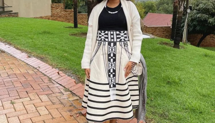 Gorgeous Xhosa Traditional Attires for African Weddings 2023  (4)