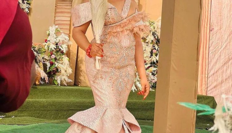 Latest Aso Ebi Lace Styles for African Ladies 2023 (4)