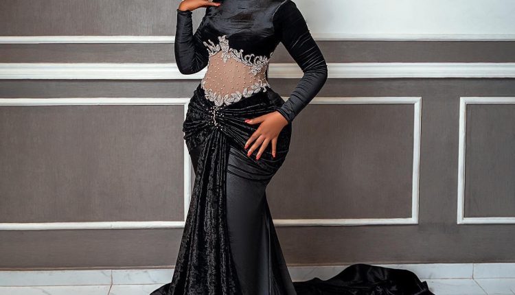 Best Aso Ebi Dresses Styles 2023 For Ladies (17)