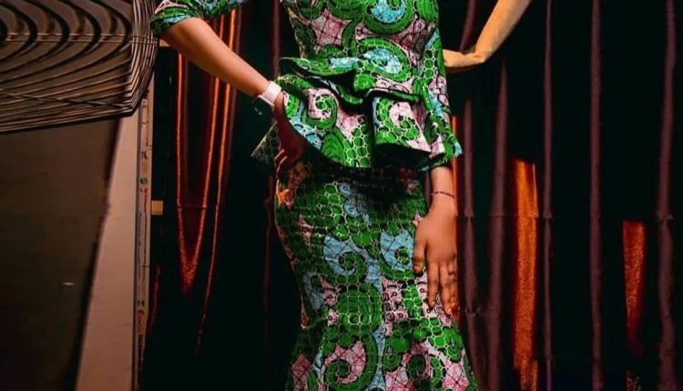 Pretty Aso Ebi patterns For African Ladies 2023 (13)