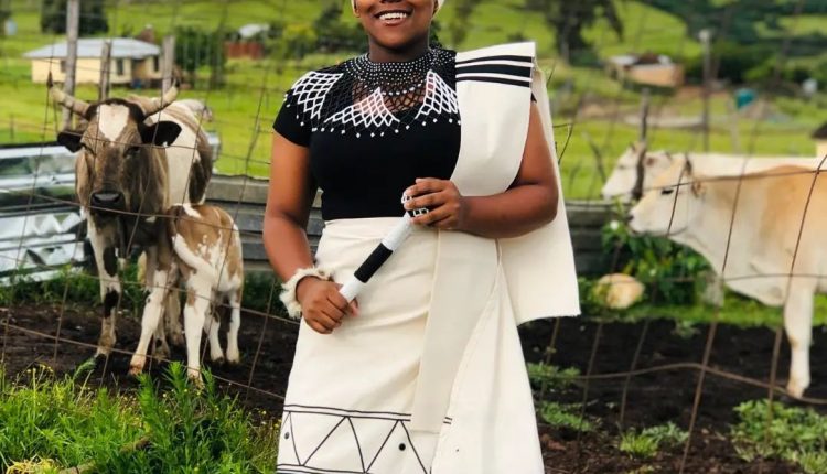 Modern Xhosa Traditional Dresses For Ladies 2023 (5)